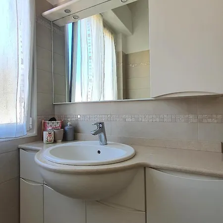 Elisa House * ראפאלו
