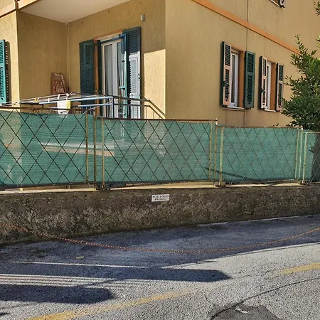 Elisa House Apartman